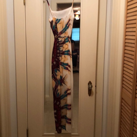 Bisou Bisou Maxi - as seen on Jane the Virgin! - Picture 3 of 5